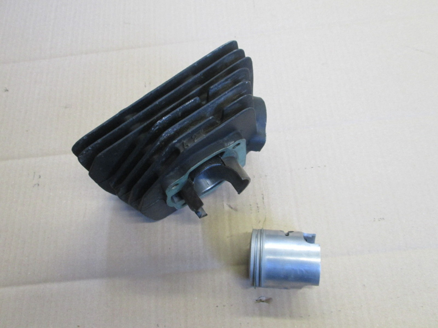 Cylindre / piston pour Kawasaki 125 KE - K1 - KS