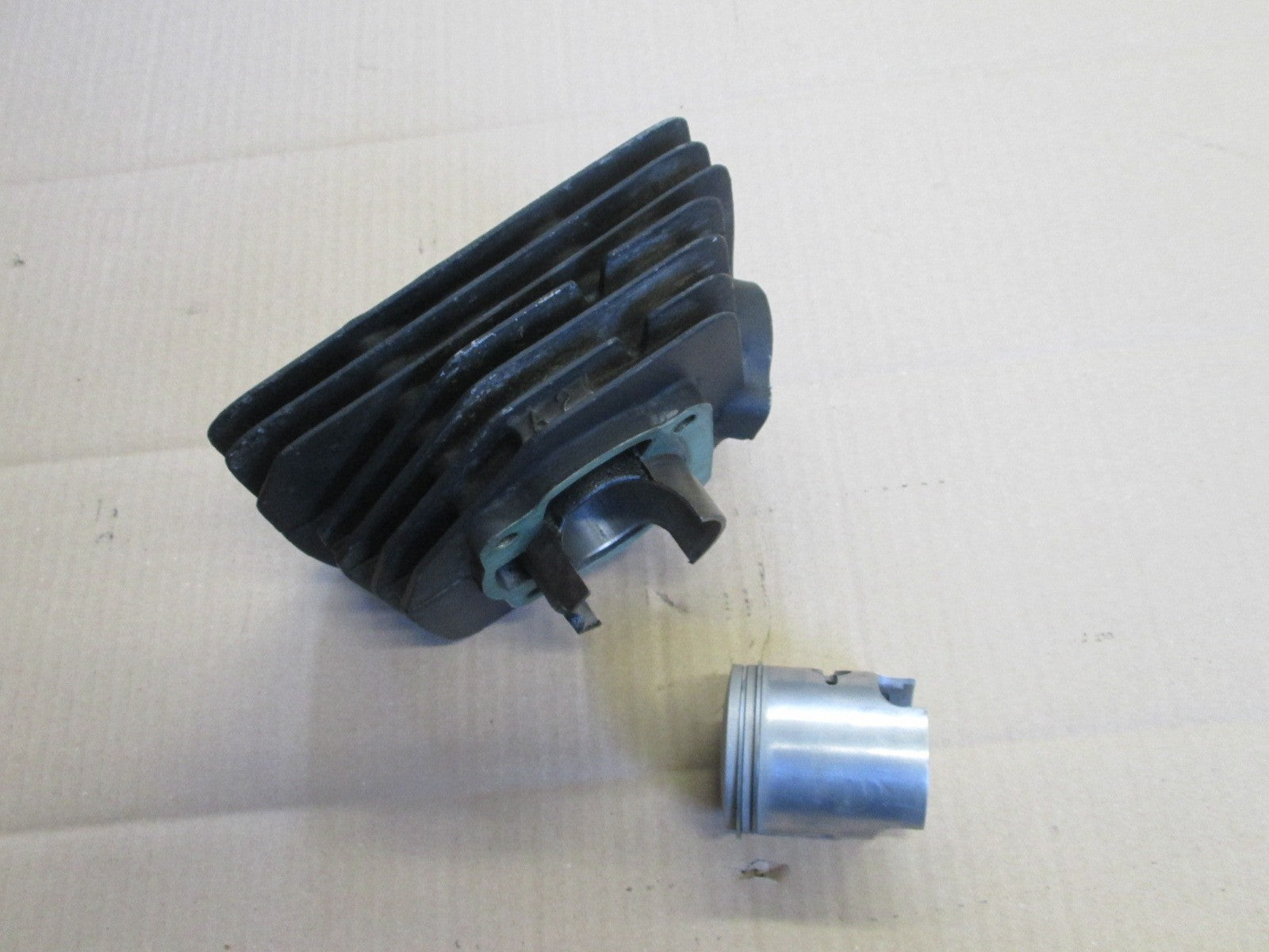 Cylindre / piston pour Kawasaki 125 KE - K1 - KS