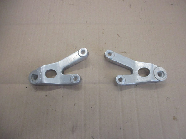 Supports cales pieds arrière pour Yamaha 125 TZR - 4FL