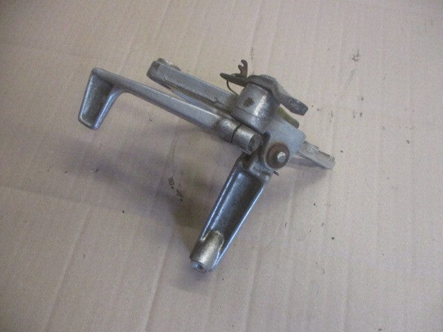 Platine cale pied avant droite + pédale de frein pour Honda 750 VFR - RC24