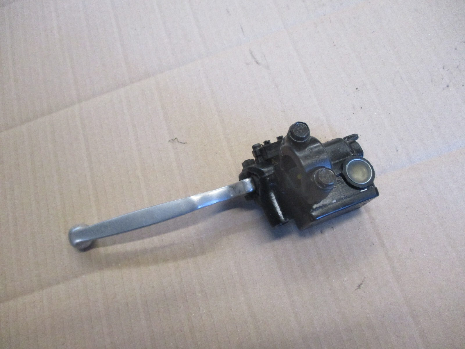 Maitre cylindre de frein avant pour Honda 125 CBR - JC34