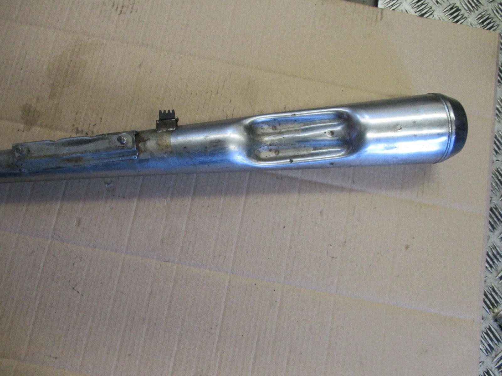 Pot d'échappement gauche SANKEI 2022 pour Honda 125 CBT - CB125T - 125 Twin