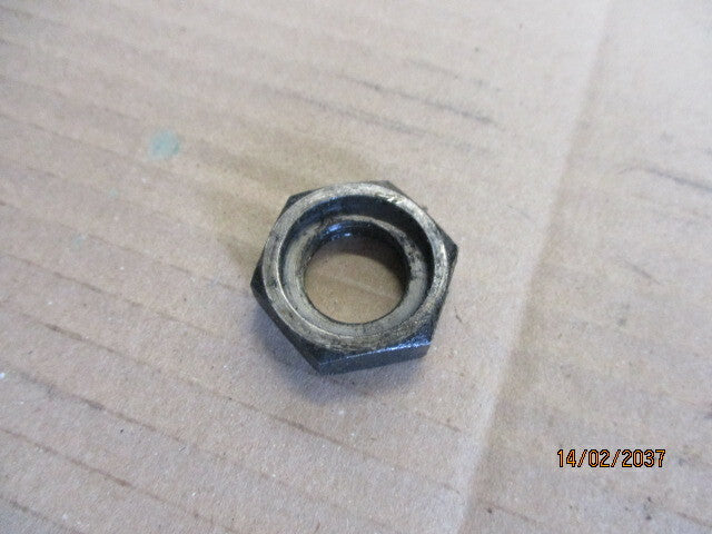 Ecrou de fixation pignon de sortie de boite pour Yamaha 125 AT1 - AT2