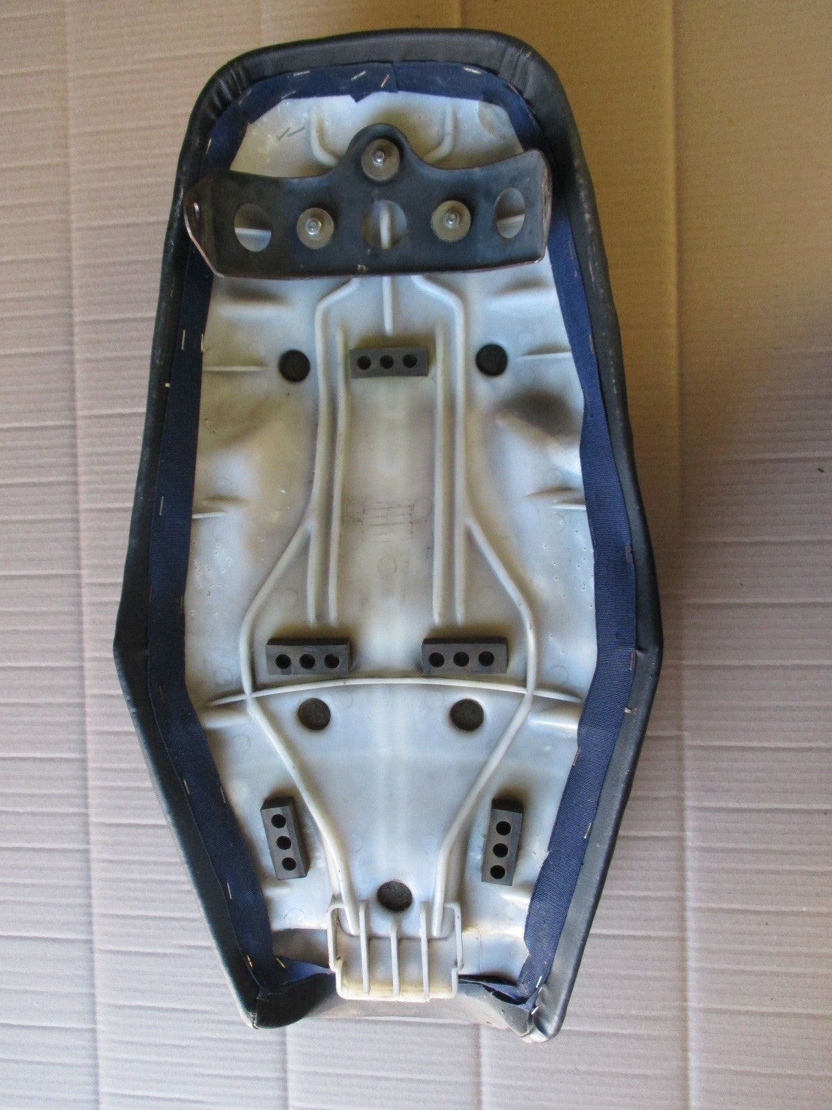 Selle pour Honda 125 CM - JC05