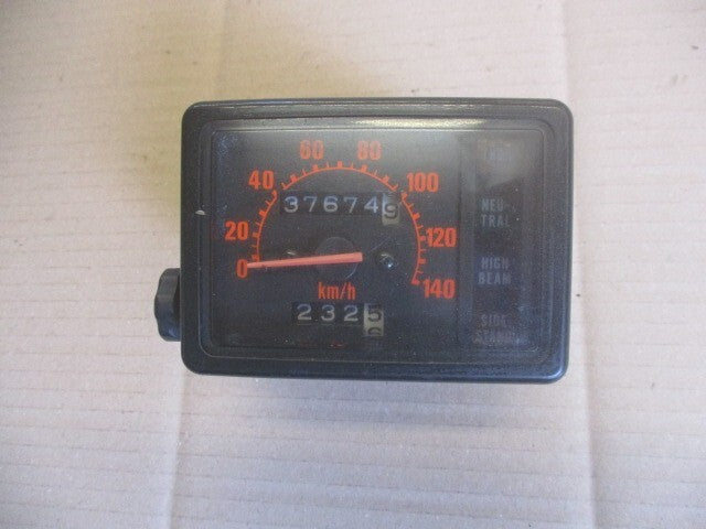 Compteur 37674 kms pour Honda 125 NX Transcity - JD12