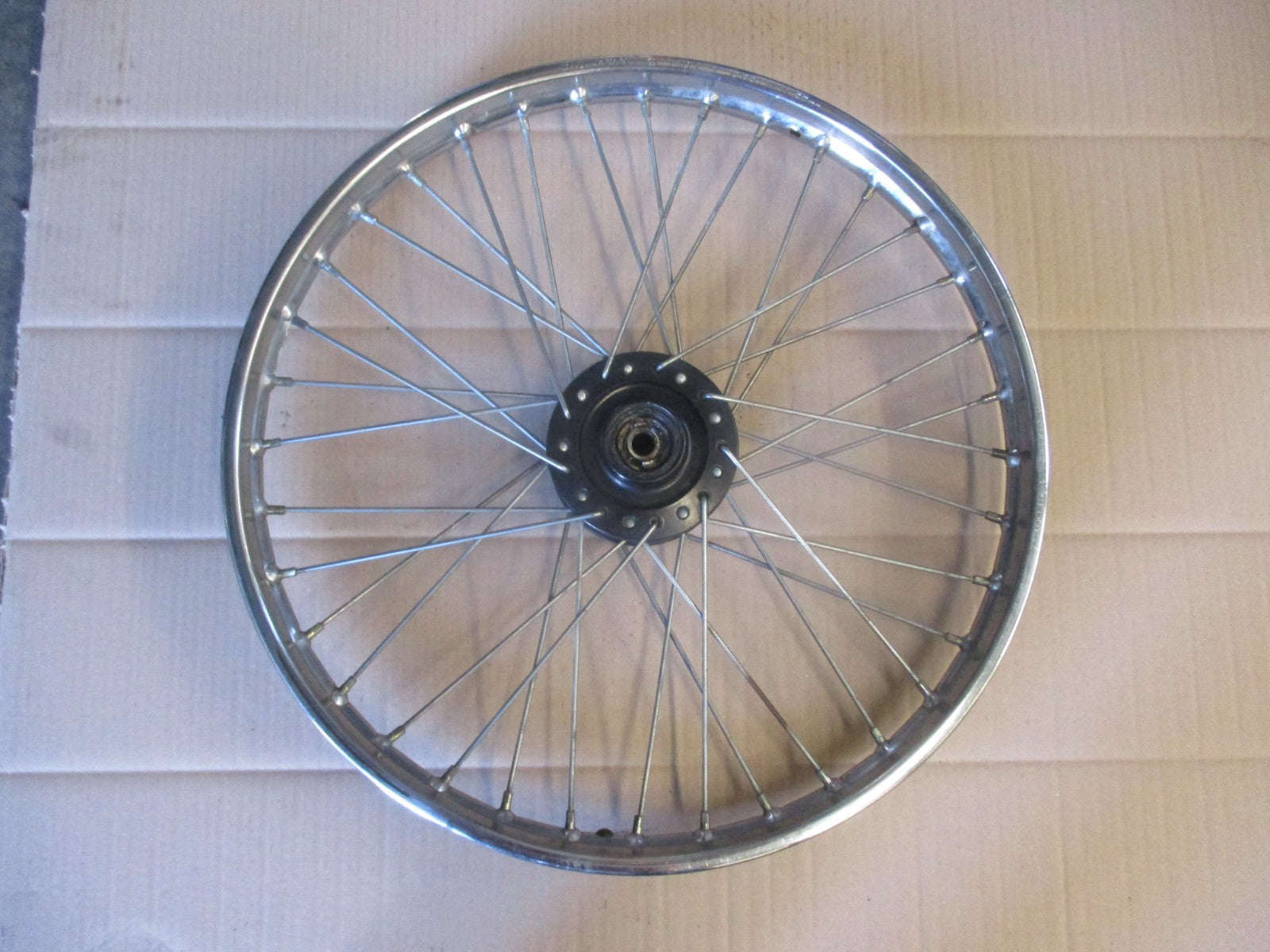 Jante avant pour Honda 125 NX Transcity - JD12