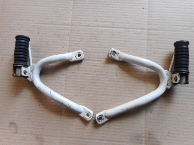 Cales pieds arrière pour Yamaha 125 DTLC - 34X - 1HR - 57U