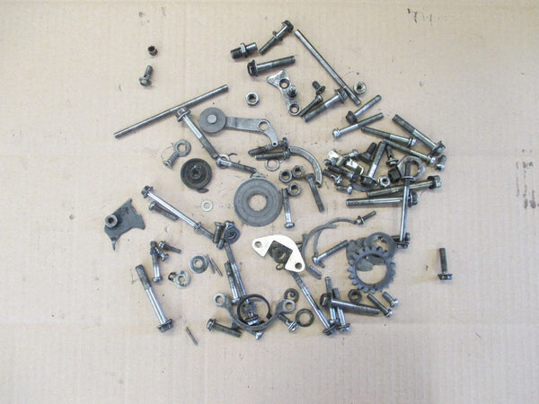 Quincaillerie partie moteur pour Suzuki 125 GT