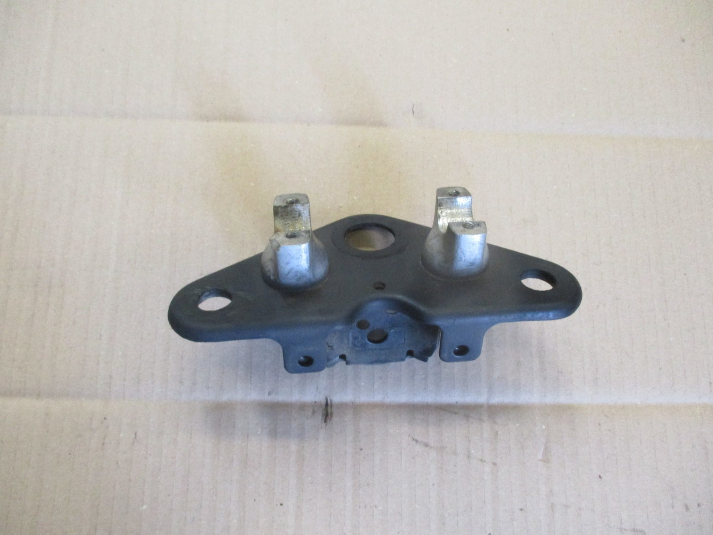 Té supérieur de fourche pour Honda 125 CBF - JC40A