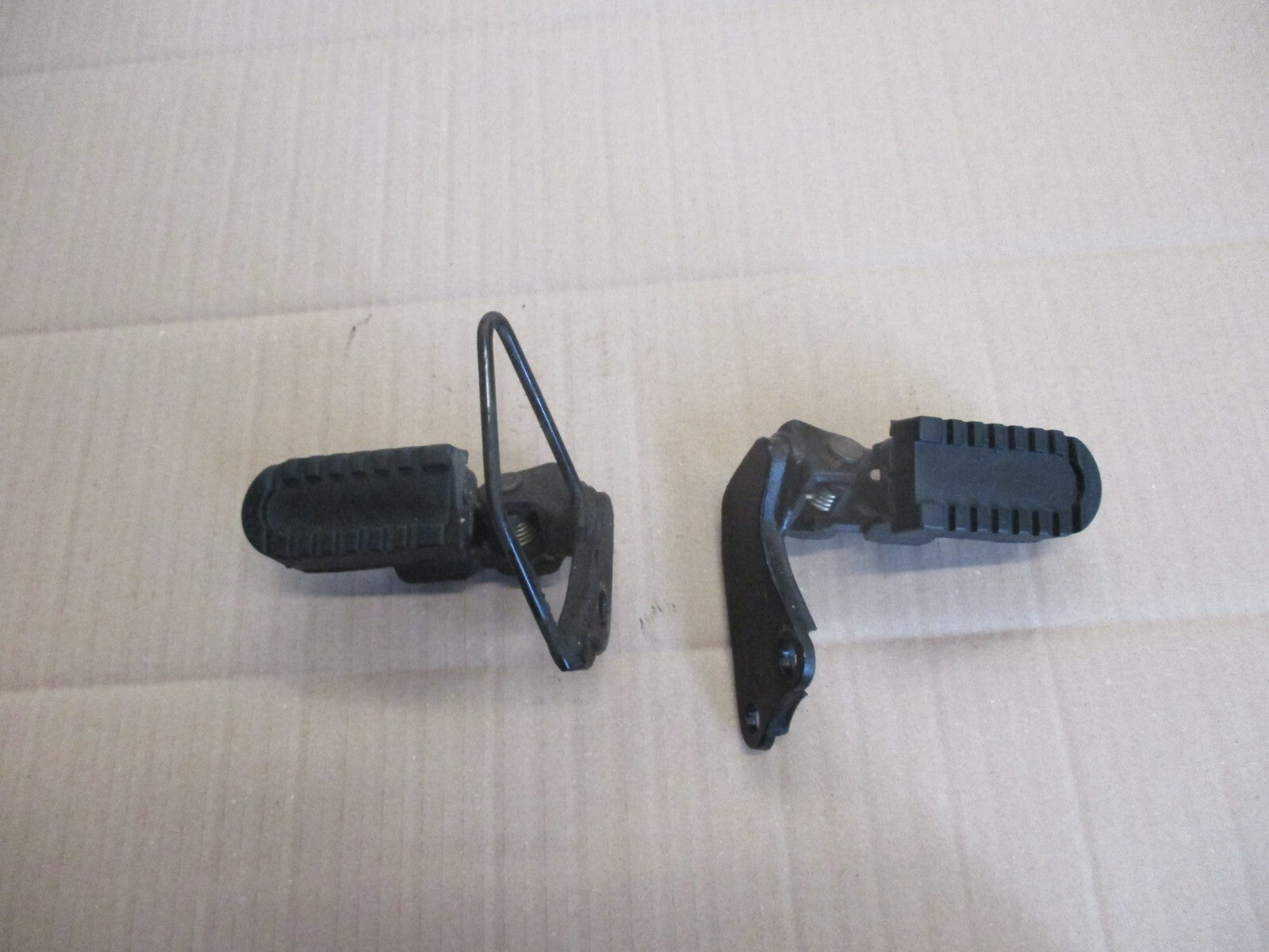 Cales pieds avant pour Yamaha 125 TW - DE01 - DE054