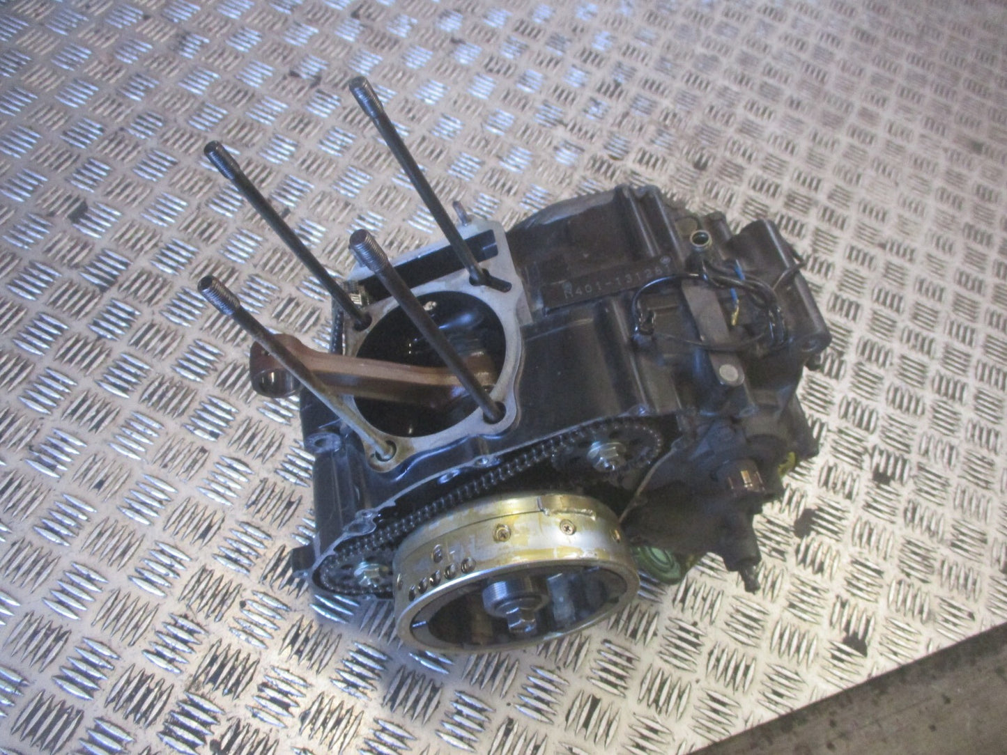 Bas moteur pour Suzuki 600 DR - SN41A