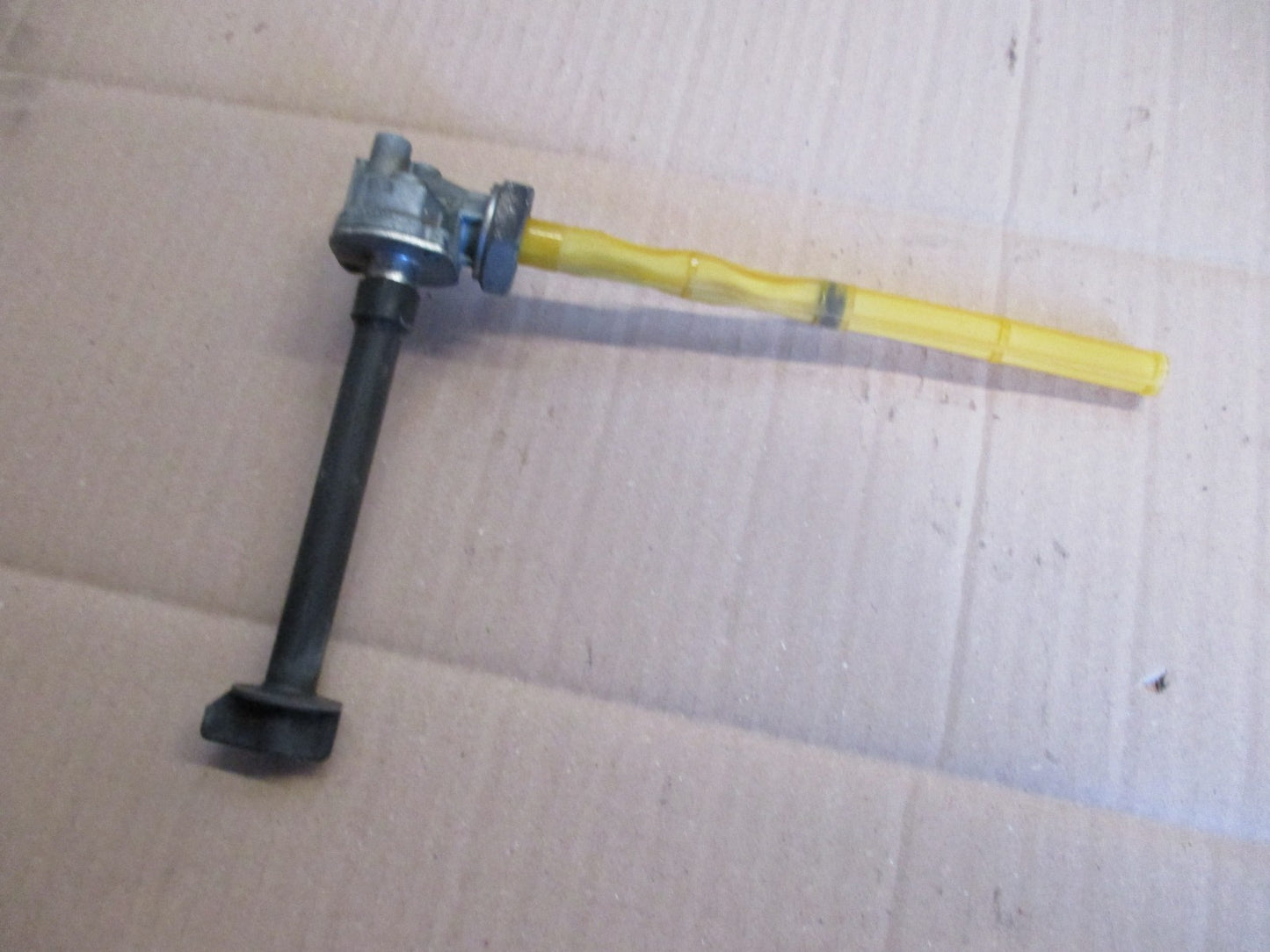 Robinet d'essence + filtre pour Honda 125 XLV Varadéro - JC32