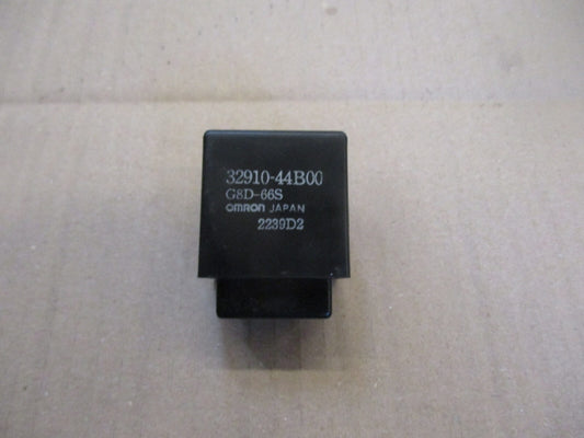 Relais de pompe à essence 32910-44B00 Suzuki 750 DR - 800 DR - SR41A - SR42A