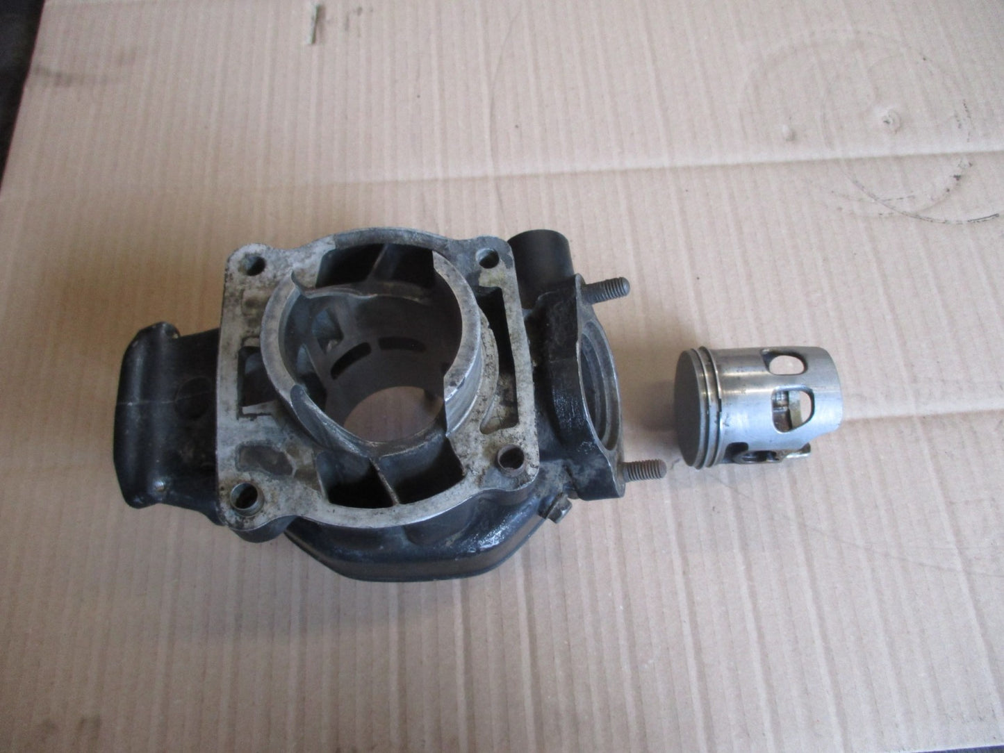 Cylindre / piston pour Honda 125 MTX - MTXR - TC02
