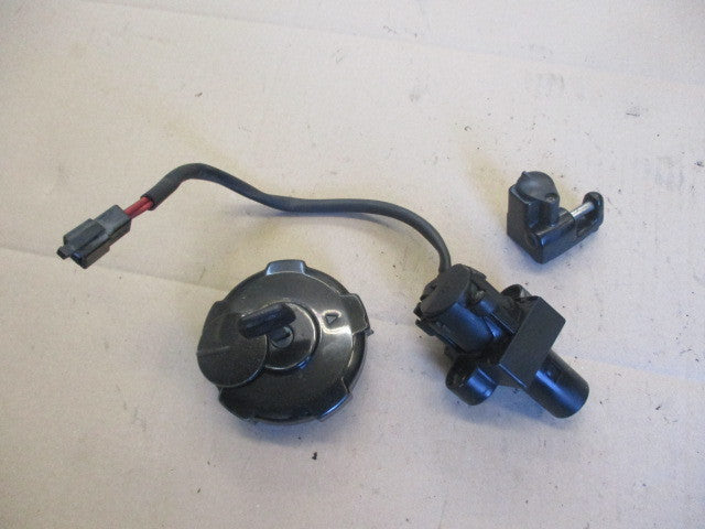 Nieman + bouchon essence + serrure de casque pour Honda 650 SLR - RD09