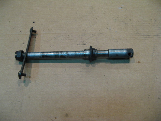 Axe de roue avant pour Yamaha 600 Ténéré - 34L - 55W - 1VJ