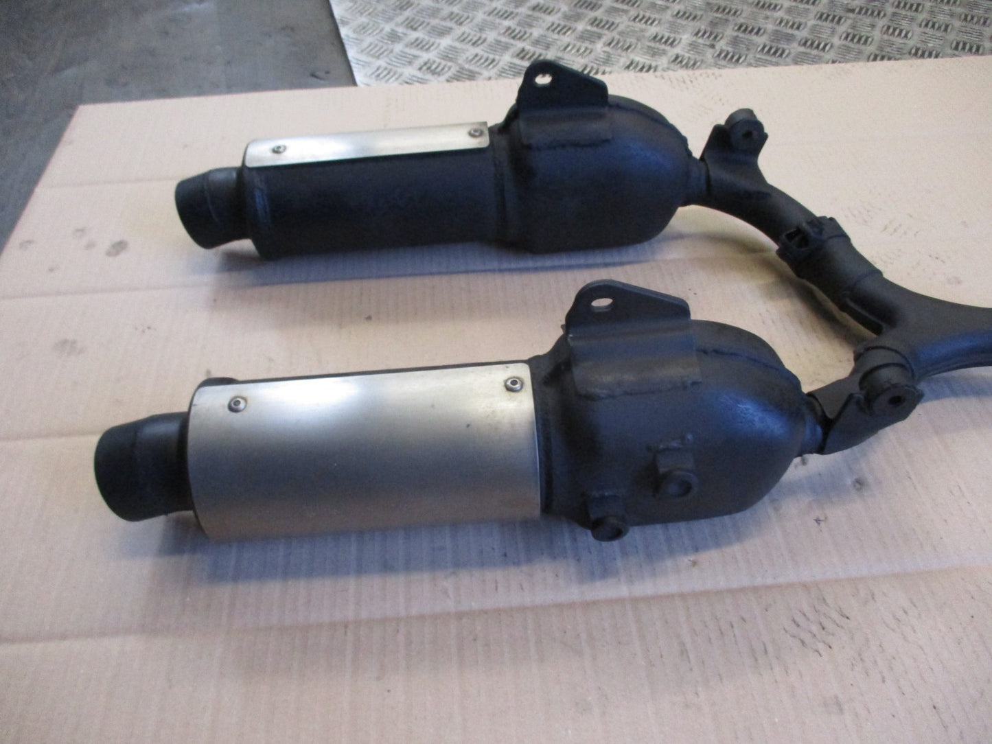 Silencieux d'échappement pour Suzuki 650 DR RS SE - SP42A - SP43A