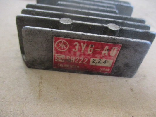 Régulateur 3Y6-A0 pour Yamaha  400 XT -  500 XT
