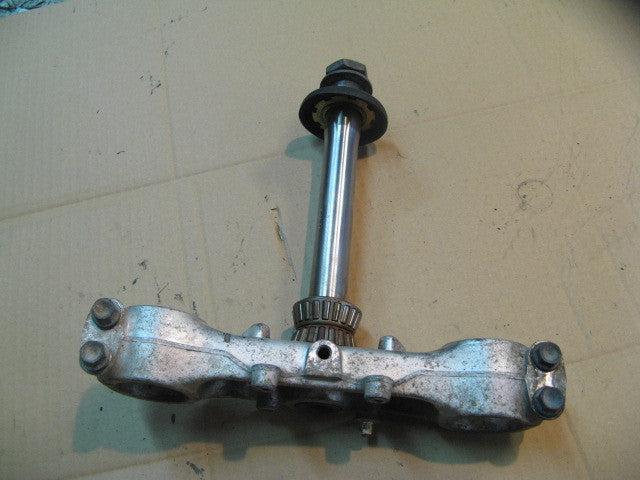 Té inférieur de fourche pour Honda 600 XLL - XLM - XLLM - PD04