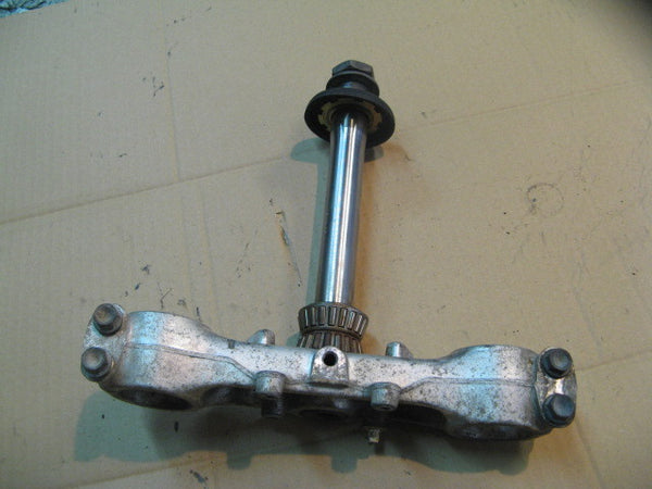 Té inférieur de fourche pour Honda 600 XLL - XLM - XLLM - PD04