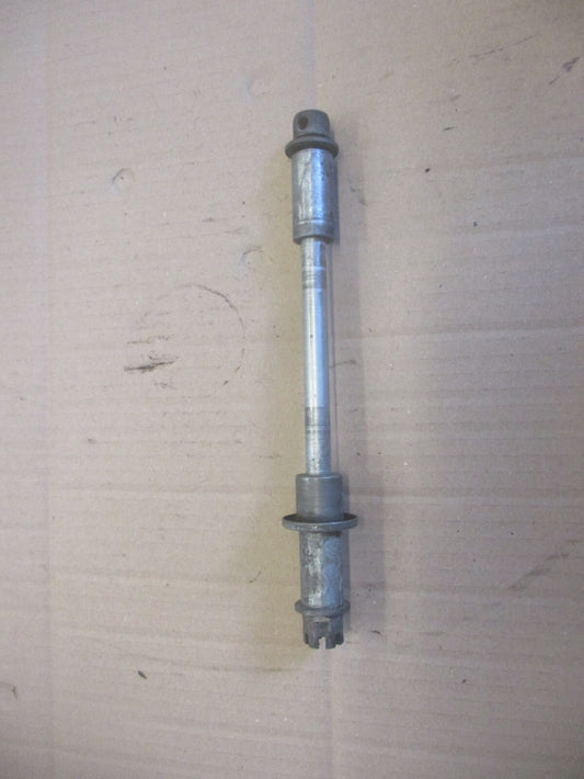 Axe de roue avant + entretoises de fourreaux de fourche pour Suzuki 125 GT