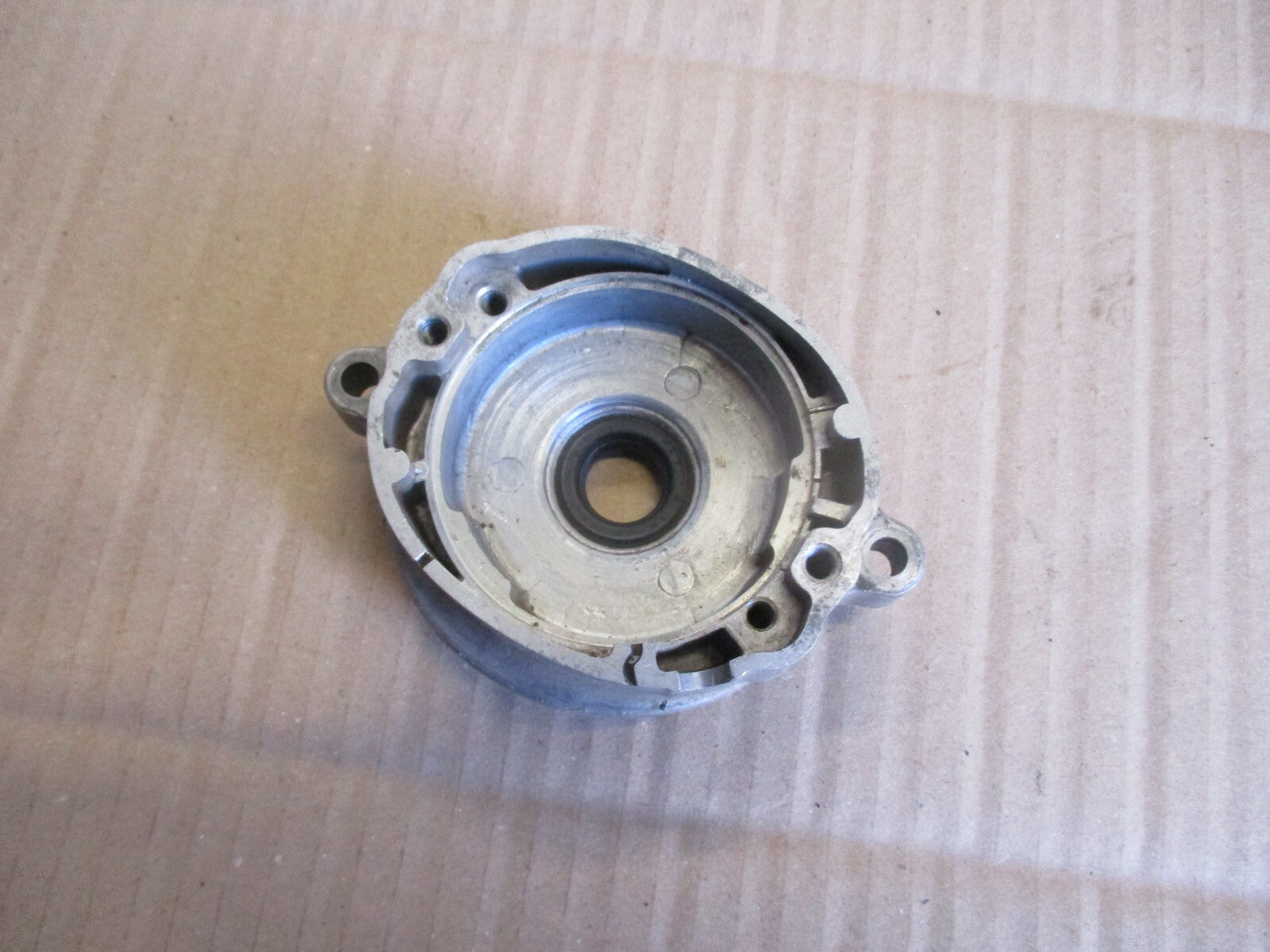 Support vis platinées pour Honda 125 XL