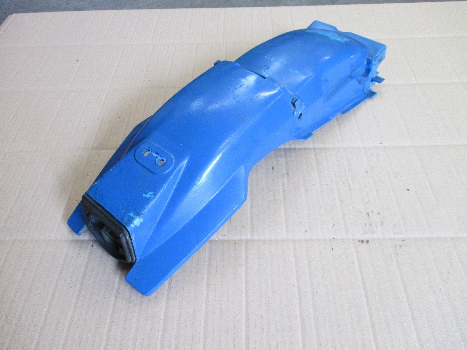 Garde boue arrière pour Yamaha 125 DTLC - 10V