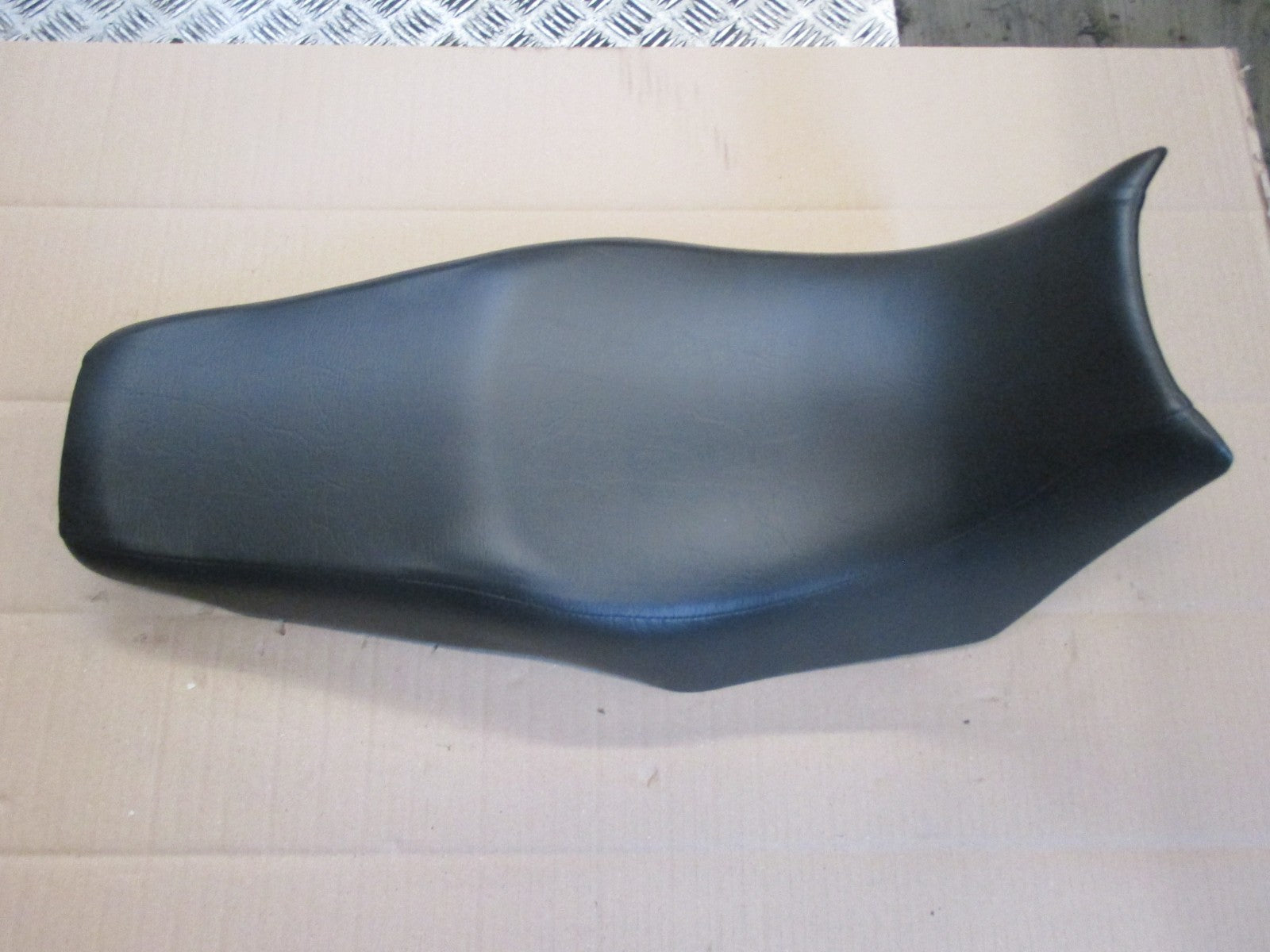 Selle refaite à neuf pour Yamaha 750 FZX - 2JE - 4AM