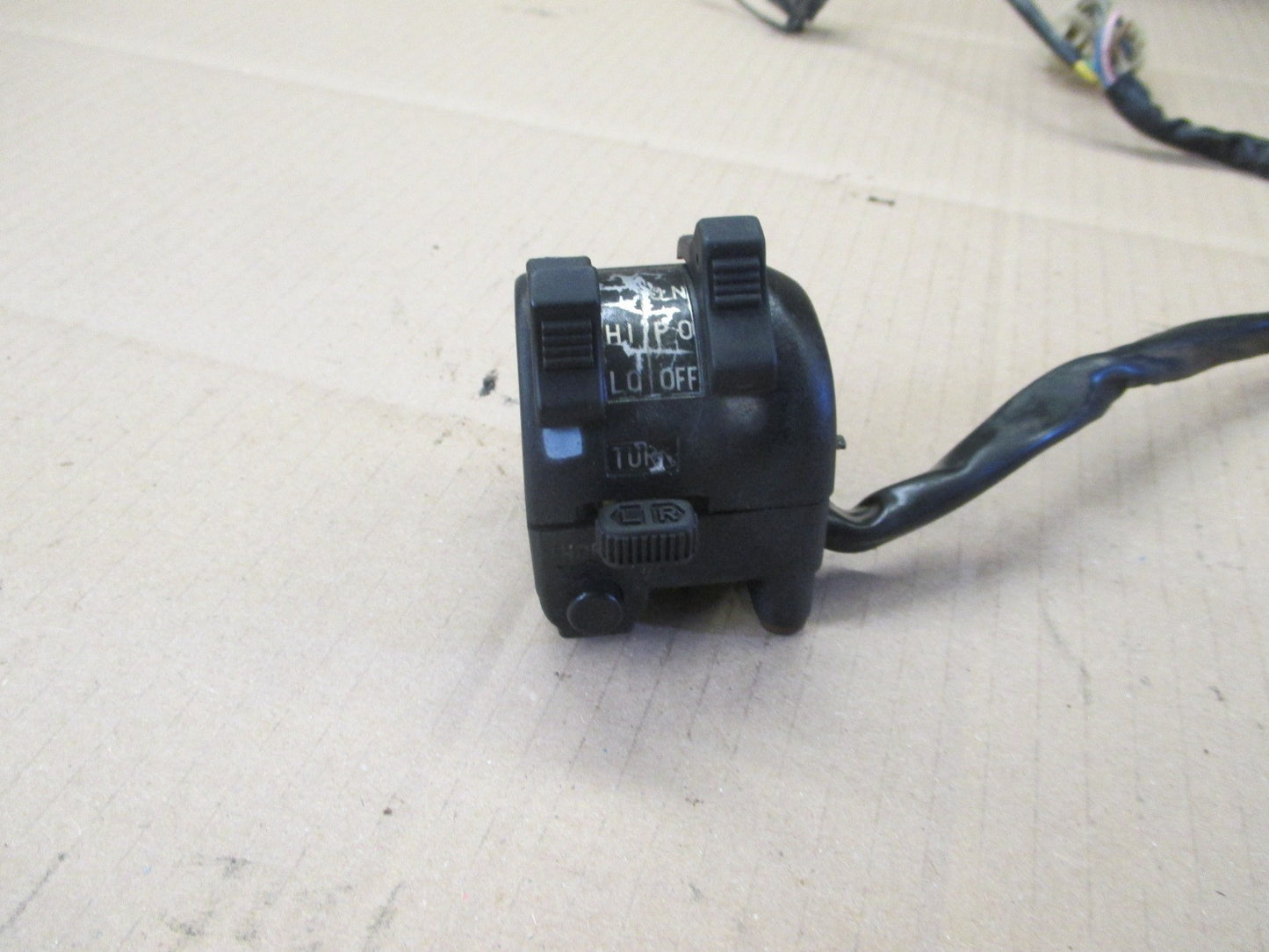Commodo gauche pour Yamaha 600 XT Ténéré - 34L 55W 1VJ 2KF 43F