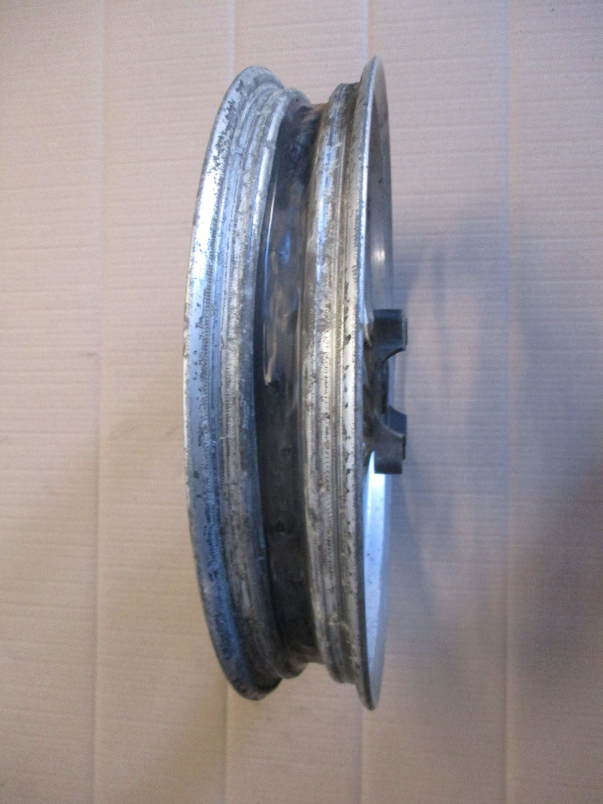 Jante avant 17 pouces pour Suzuki 650 DR RS SE - SP41A - SP42A - SP43A - SP44A