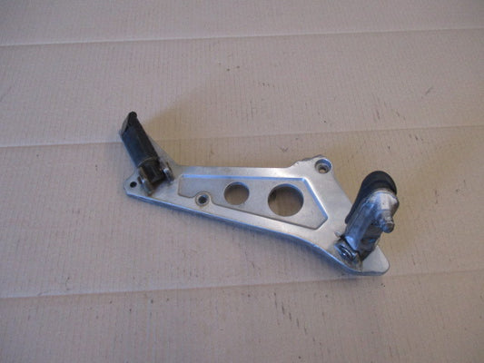 Platine cales pieds droite pour Honda 650 NTV REVERE - RC33