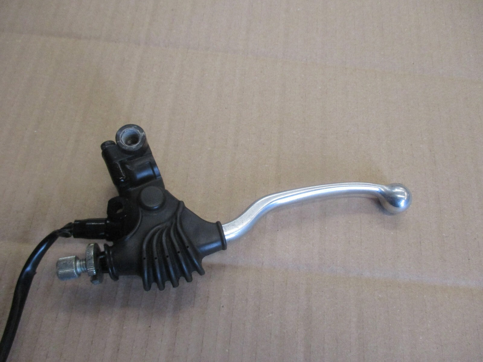 Poignée d'embrayage pour Yamaha 125 TW - DE01 - DE054