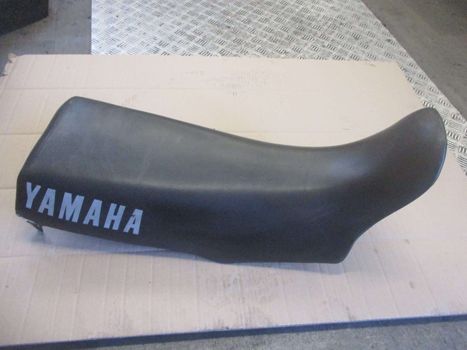 Selle pour Yamaha 125 DTLC - 34X - 1HR - 57U