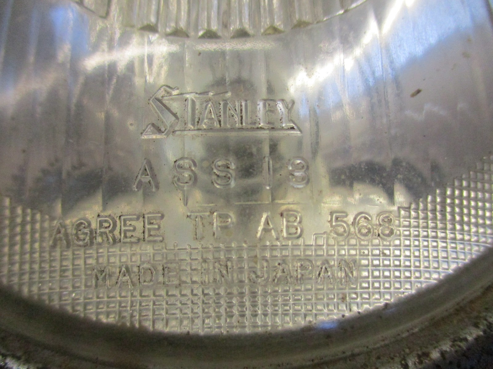 Optique TP AB 568 + cerclage de phare pour Honda 125 CBT - CB125T - 125 Twin