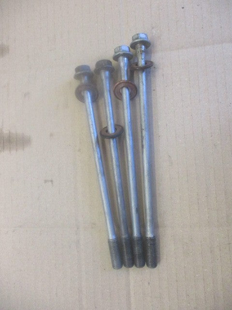 Vis de fixation culasse pour Suzuki 650 XF Freewind