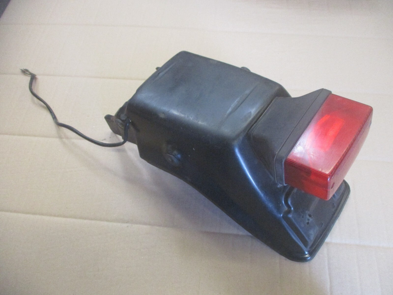 Garde boue + feu arrière pour Honda 600 XLR - PD03