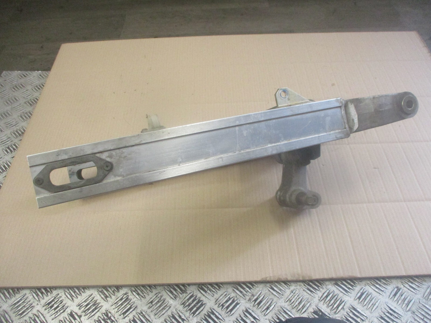 Bras oscillant pour Honda 750 VFR - RC24