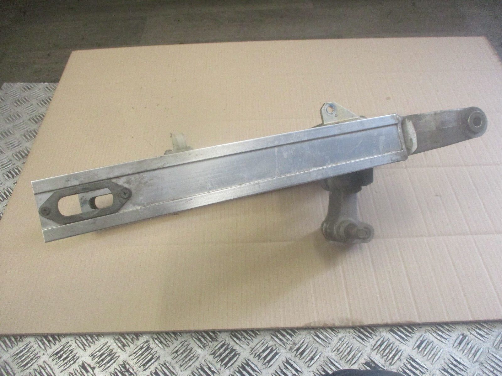 Bras oscillant pour Honda 750 VFR - RC24