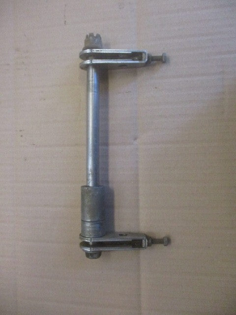 Axe de roue arrière pour Honda 125 CBT - CB125T - 125 Twin