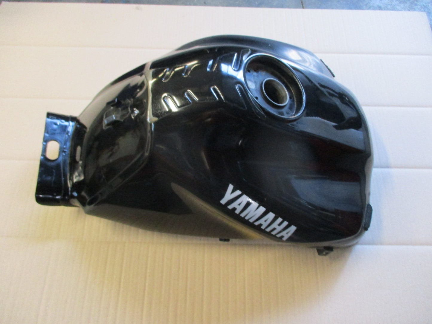 Réservoir d'essence pour Yamaha 850 TDM - 4TX - 1996 - 1998