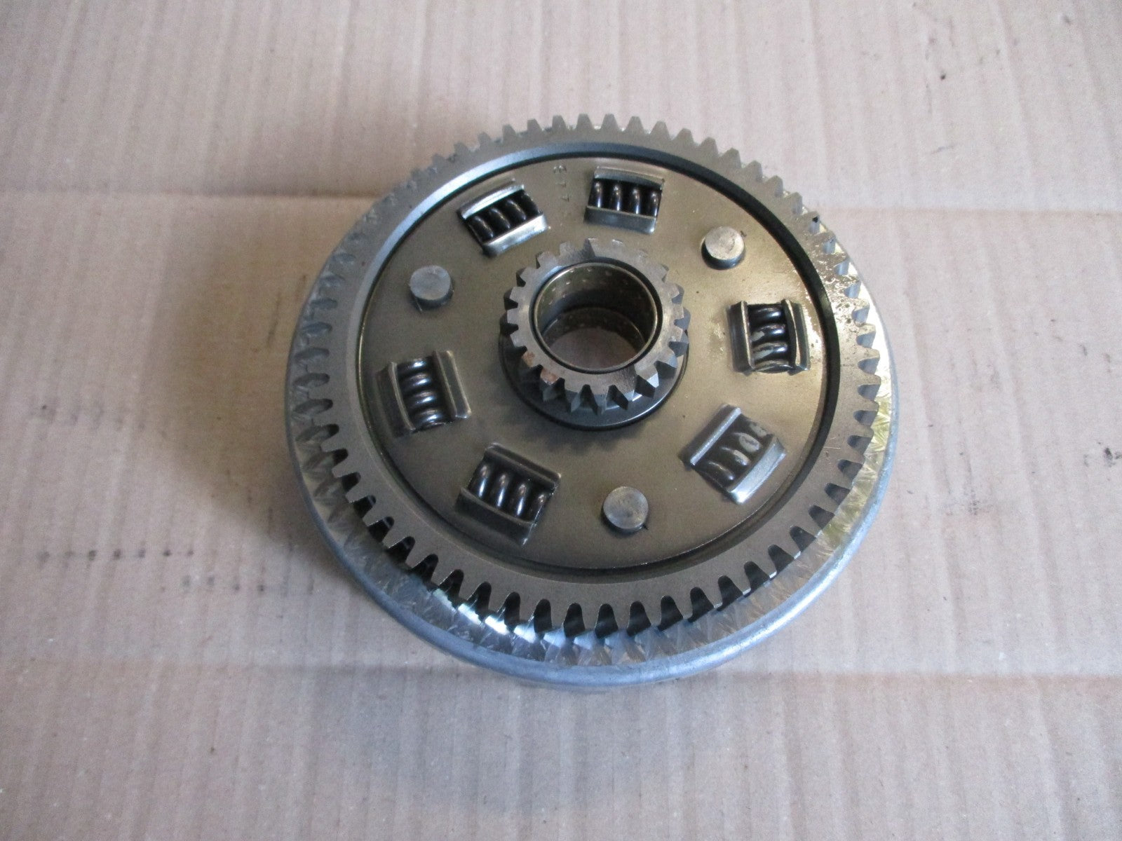 Cloche d'embrayage pour Suzuki 650 XF Freewind