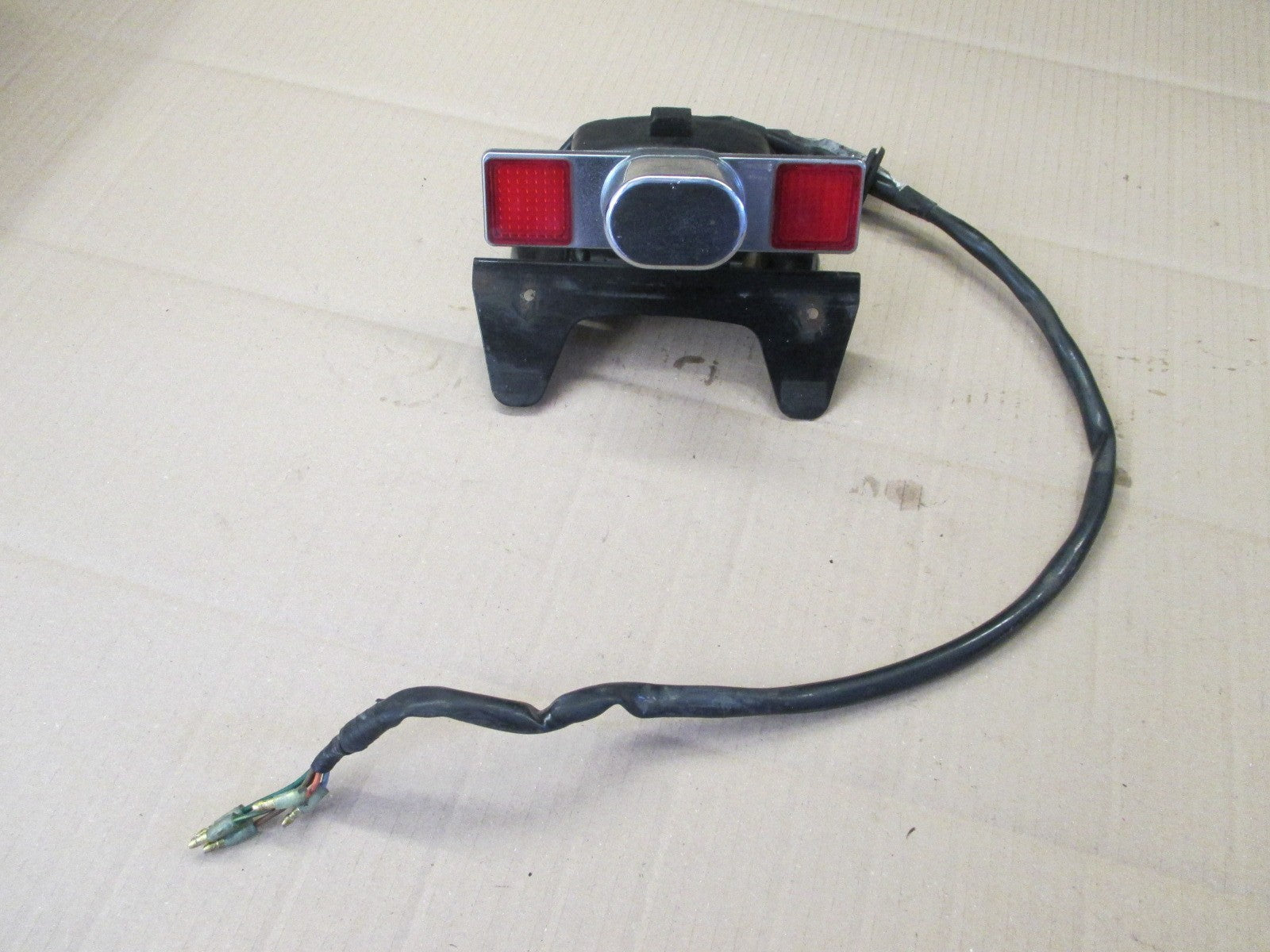 Support + feu de plaque d'immatriculation pour Honda 125 Rebel - JC24A - JC26A