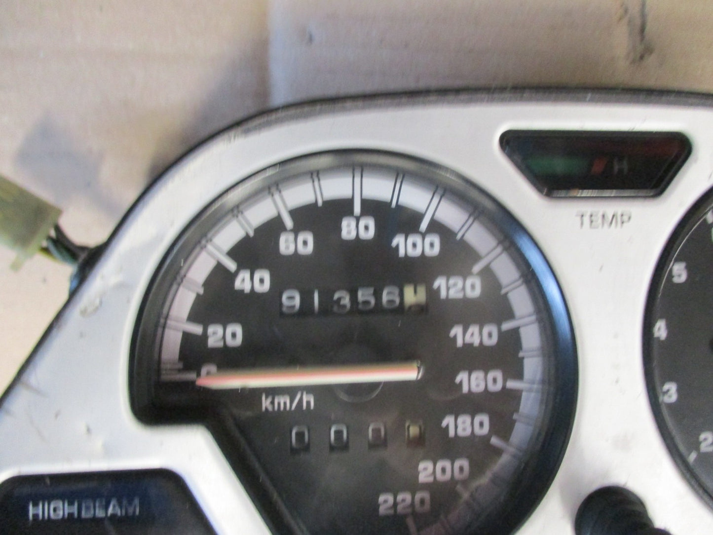 Bloc compteur - compte tours 91356 kms pour 750 XTZ - 3LD