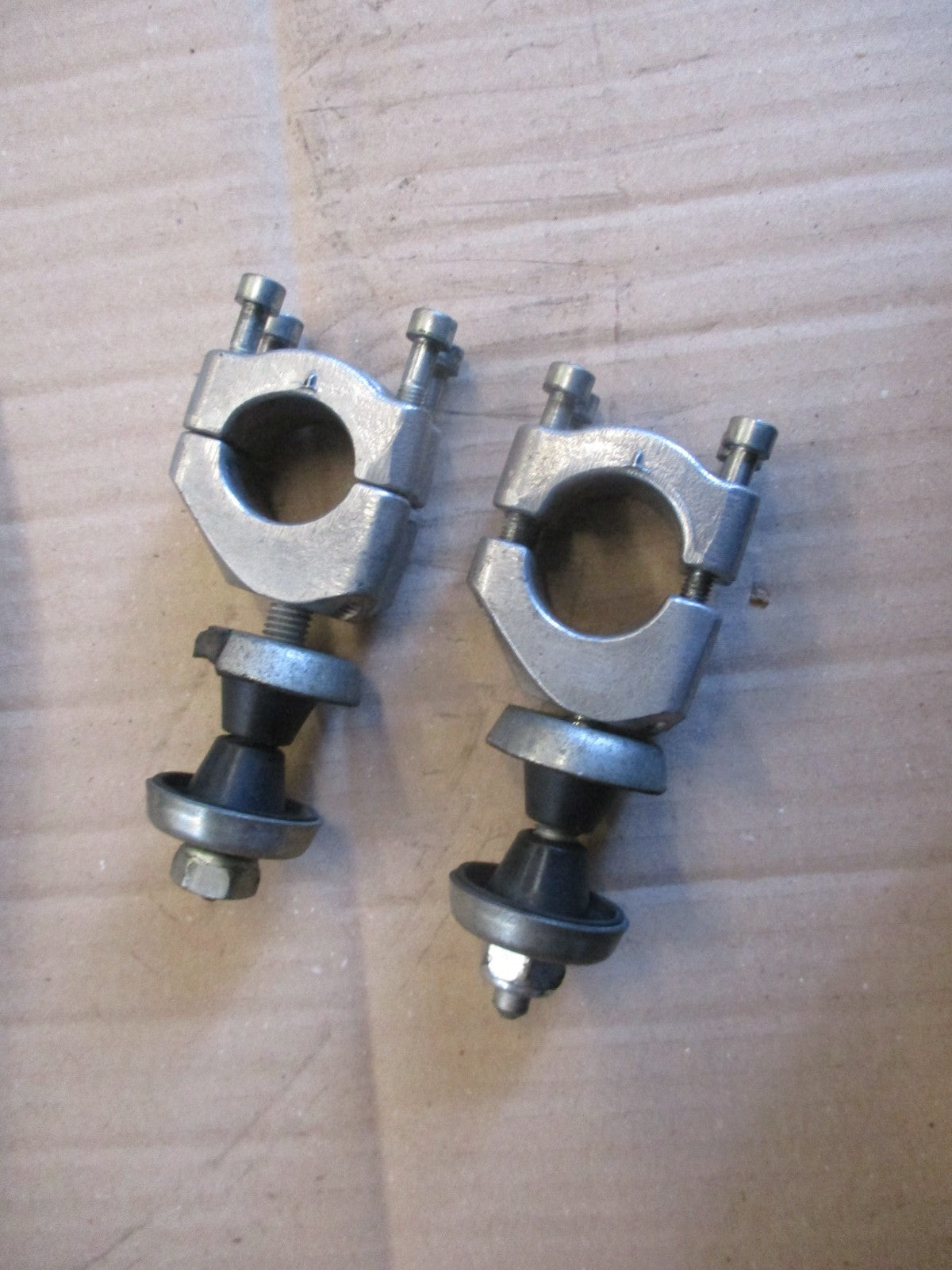 Pontets + Guidon gros diamètre pour Suzuki 600 650 750 800 DR DRS RS SE Freewind