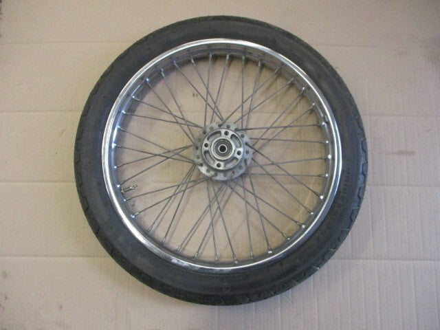 Roue avant avec pneu très peu roulé pour Suzuki 125 GN - NF41A