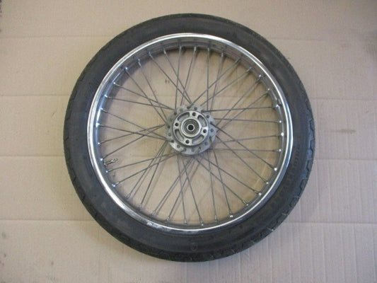 Roue avant avec pneu très peu roulé pour Suzuki 125 GN - NF41A