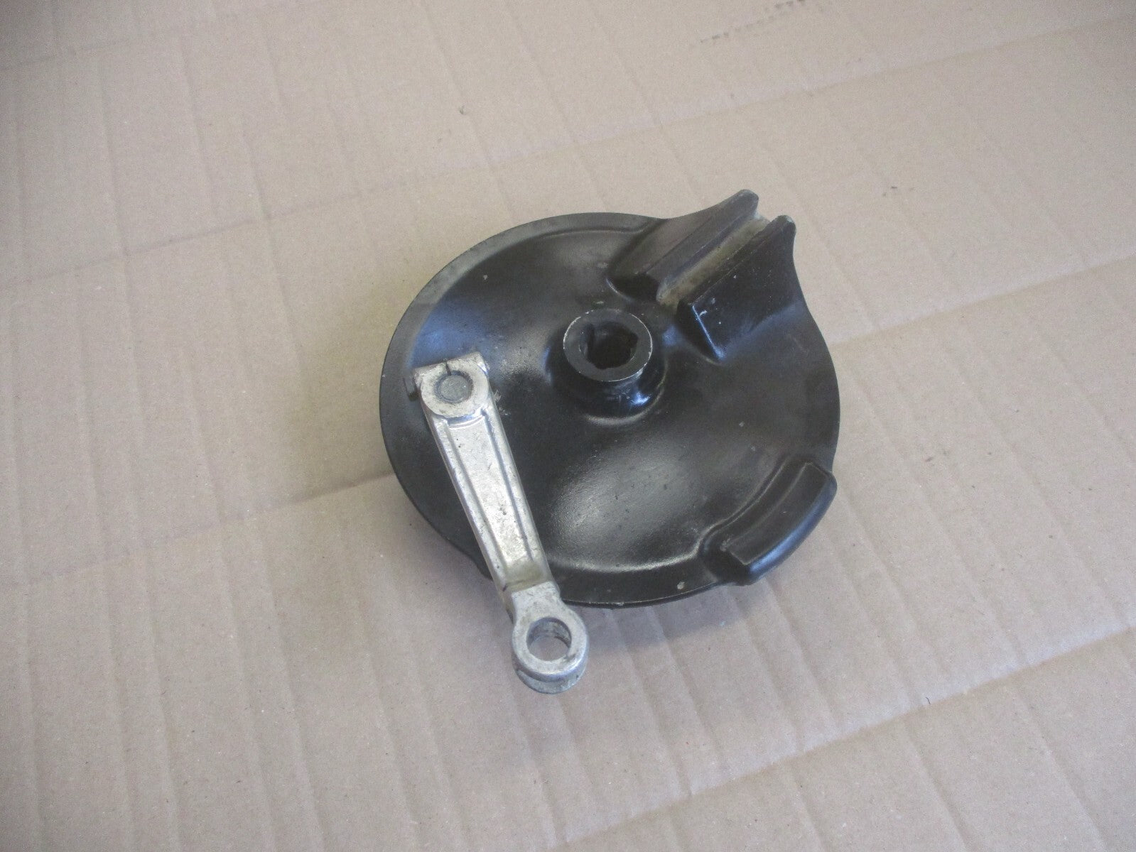 Tambour de frein arrière pour Yamaha 600 Ténéré - 34L