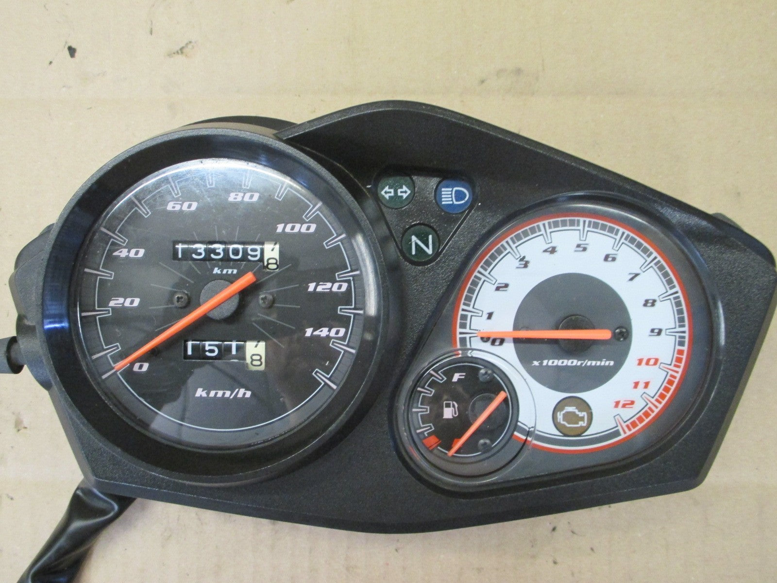 Bloc compteur compte tours 13309 kms pour Honda 125 CBF - JC40A