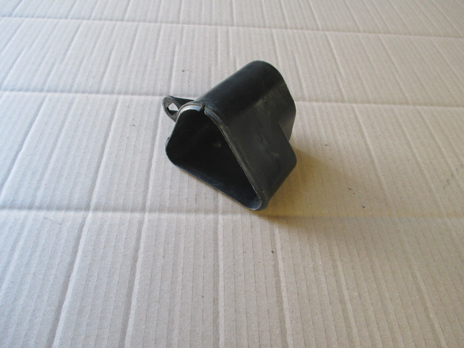 Boite à outils vide sans la porte pour Honda 125 CM - JC05