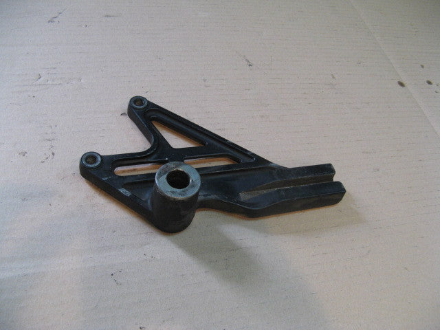 Support étrier arrière pour Suzuki 750 DR - 800 DR - SR41 - SR42A